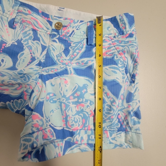 Lilly Pulitzer Gallahan Shorts. - Picture 11 of 13